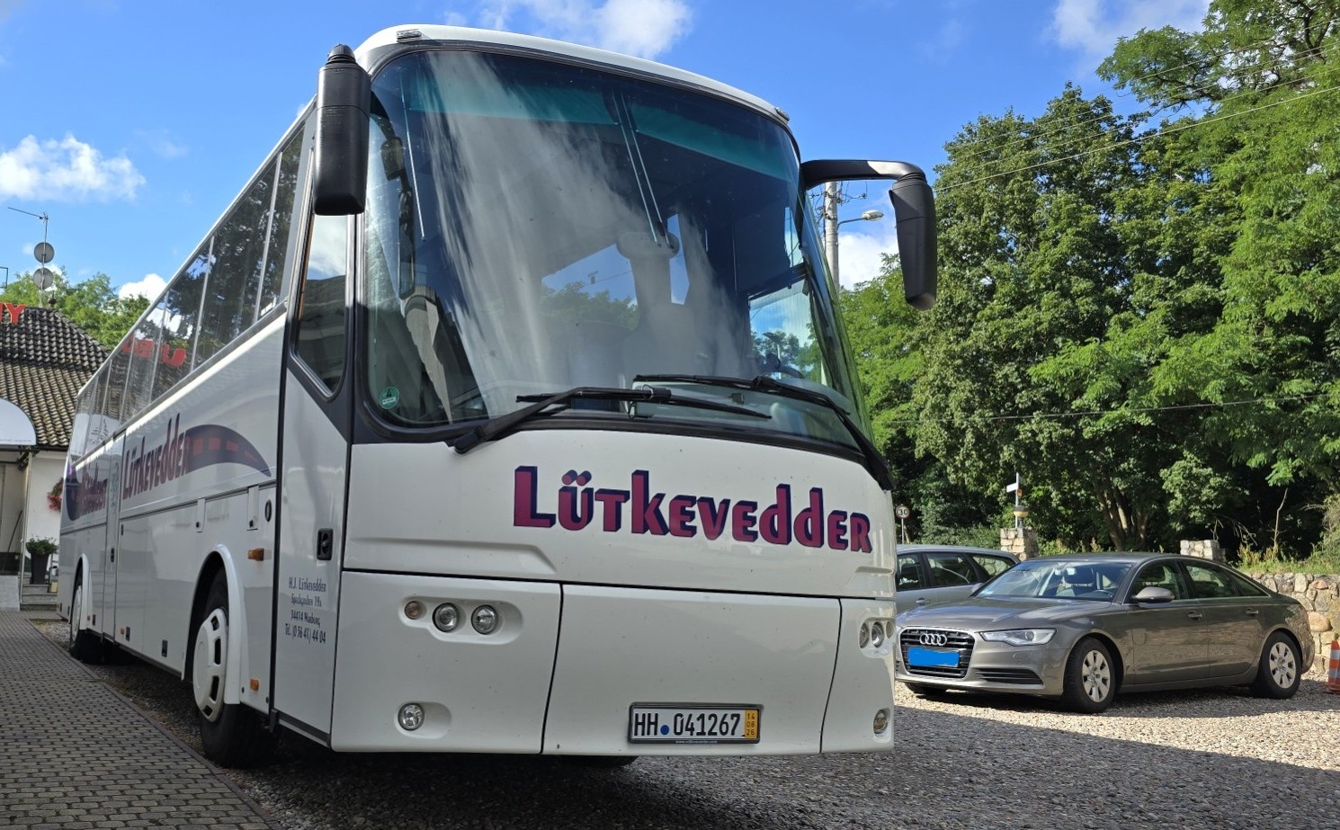 Bova FHD Trans-Bus